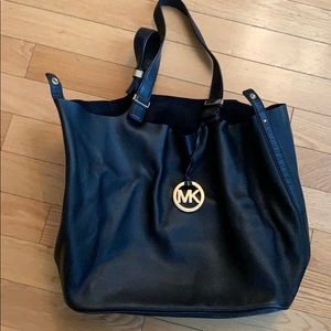 Michael Kors black full leather purse